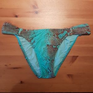 VIX Paula Hermanny Bikini Bottom